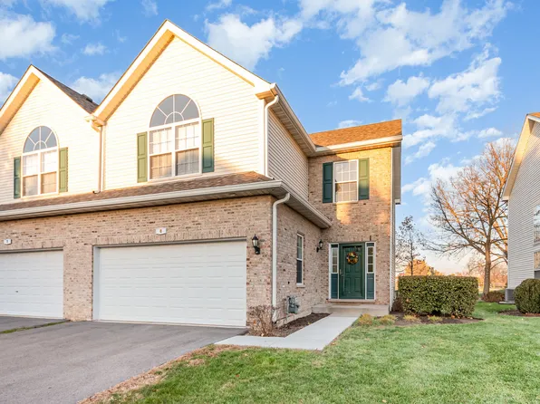 8 Lily Ct, Bolingbrook, IL 60440