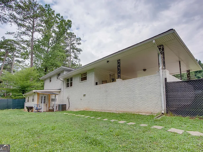 2752 Arrowood Dr #UPSTAIRS — Photo 25