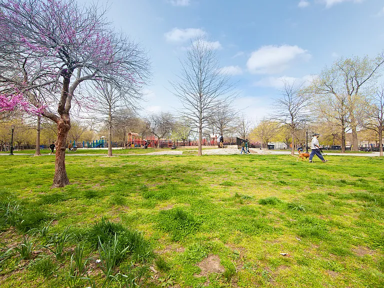 1127 Willoughby Ave #7D — Photo 11