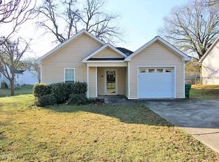 106 Eric Dr, Bonaire, GA 31005