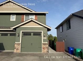 2271 SE Cochran Dr, Gresham, OR 97080