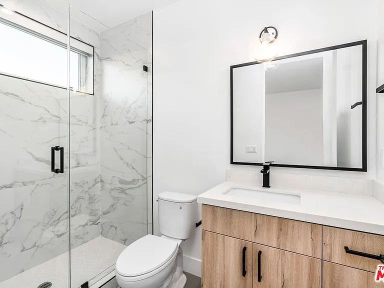 10805 Morrison St #1 — Photo 14