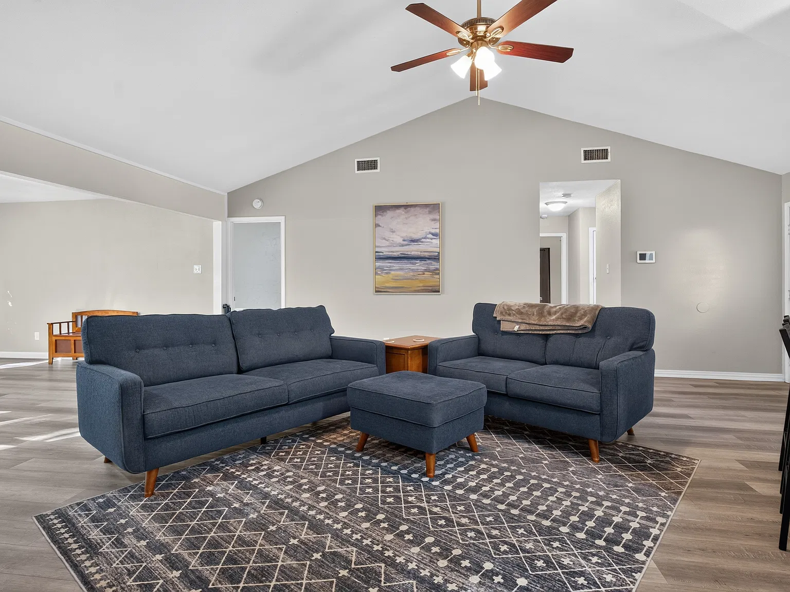3 bed, 1763 sqft, $2,350 — Photo 1