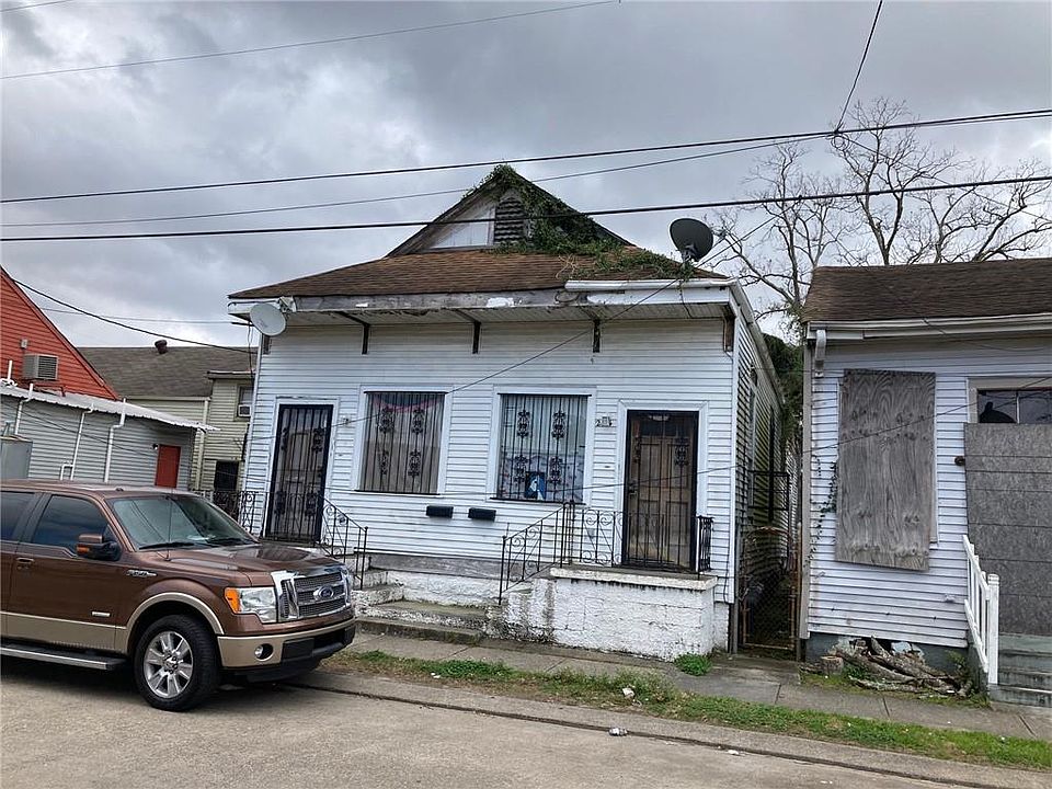 1st image of 2412 Willow St #14