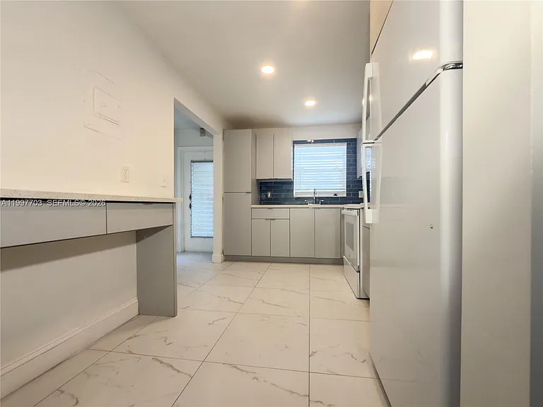 605 S State Road 7 #1D — Photo 3