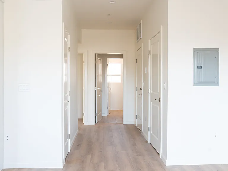 5259 Lexington Ave #1 — Photo 3