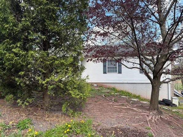 1296 Pocahontas Rd, Frostburg, MD 21532