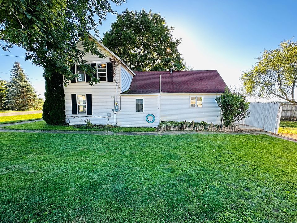 400 N Cherry St, Crescent City, IL 60928 MLS 11854599 Zillow