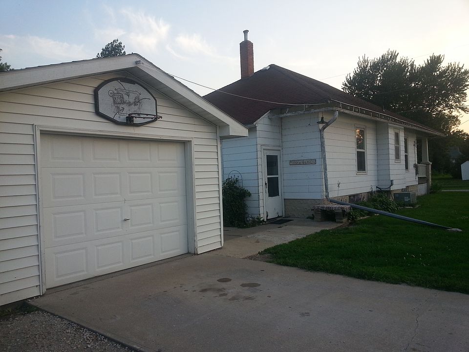 2nd image of 114 S Hazel St