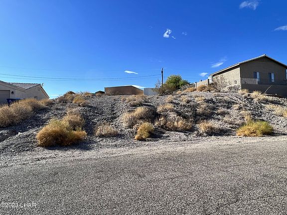 2nd image of 4215 Trimaran Dr