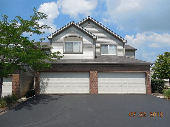 2nd image of 1061 Parkhill Cir #1061