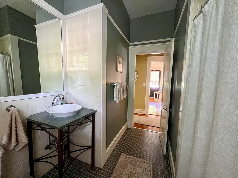 1235 Mansfield Ave NE — Photo 22