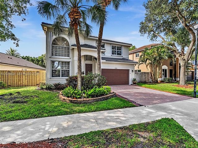1st image of 16408 Sapphire Pl