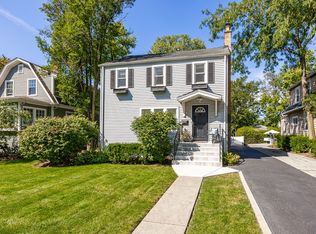 306 Northwood Rd, Riverside, IL 60546
