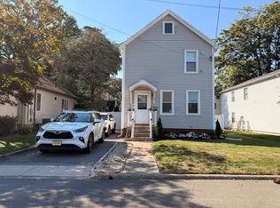 316 William St, New Milford, NJ 07646