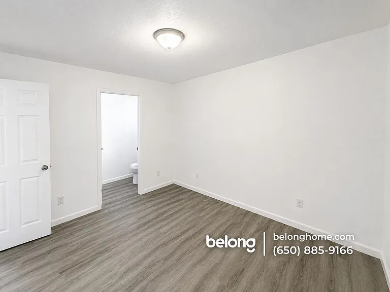 26792 Clarkford St — Photo 3