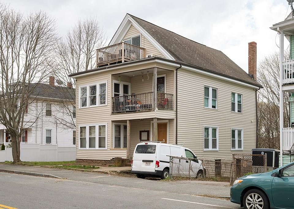 1st image of 70 Sawtell Ave