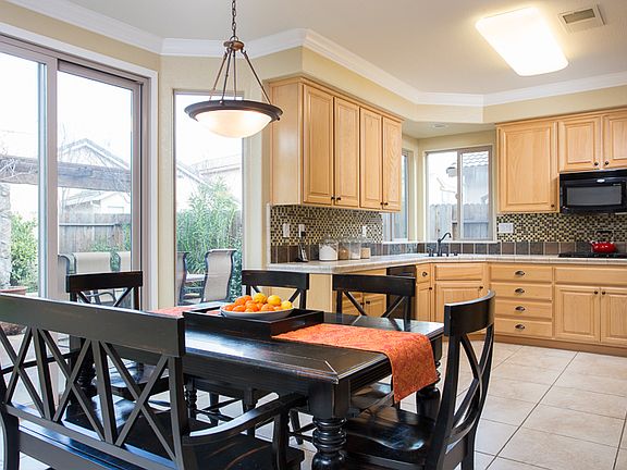 3rd image of 424 Mira Monte Ct