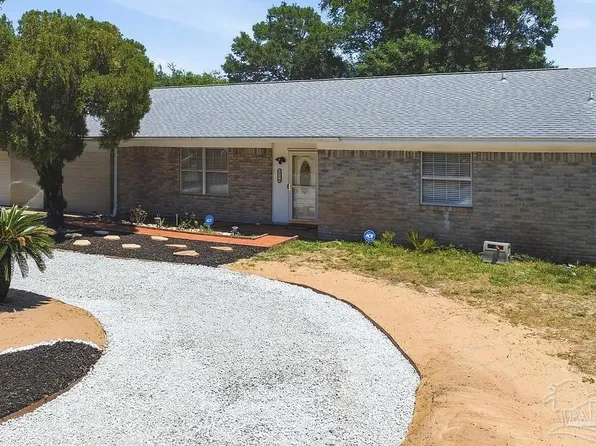 5570 Charbar Dr, Pensacola, FL 32526