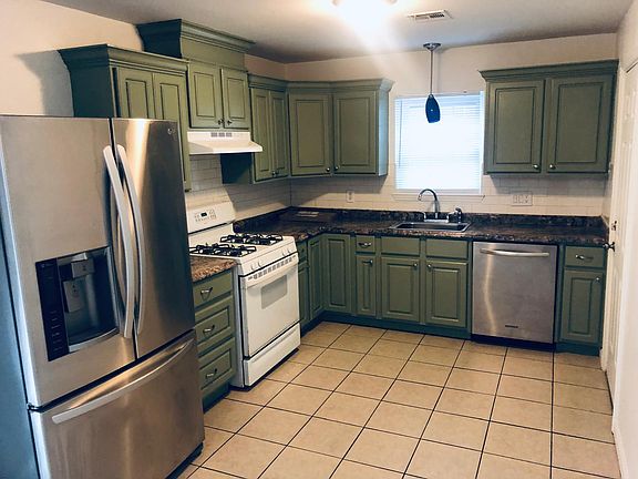 5th image of 2604 Wyandotte Way