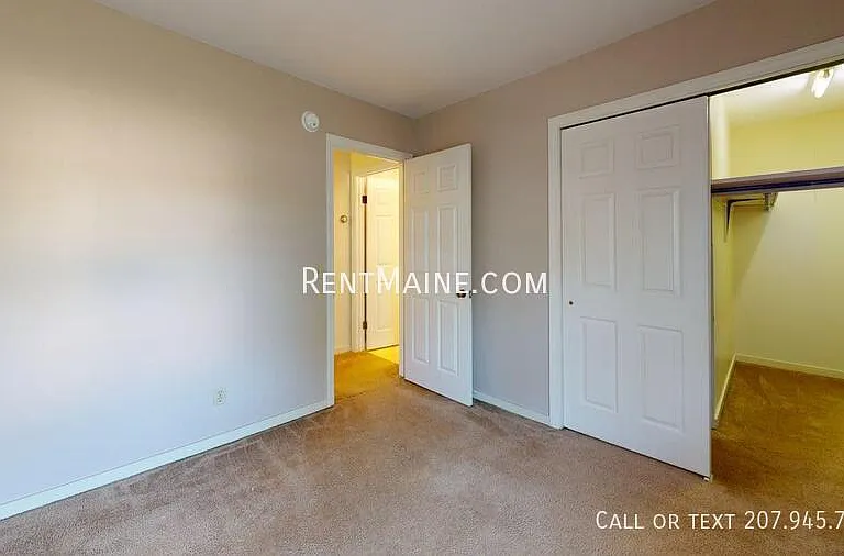71 Valley View Ln #B — Photo 8