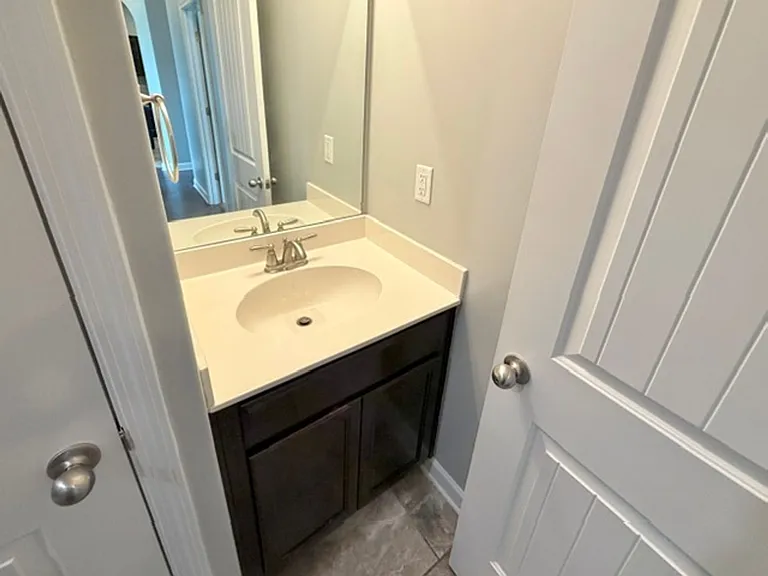 8604 Birnham Cv — Photo 9