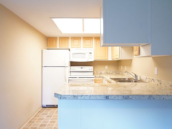 5th image of 9380 SW 146th Ter #M2