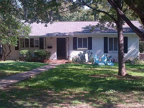 2100 Woodmont Ave Photo 1