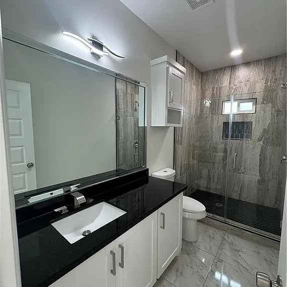 5808 Notre Dame Ave #3 — Photo 6