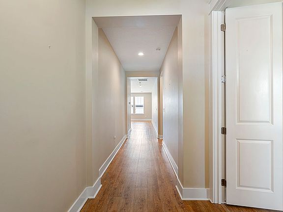 5th image of 214 Blue Sage Rd
