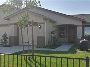 1429 W Hartley Ct, Hanford, CA 93230