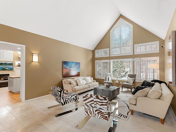 3rd image of 10556 Prairie Lakes Dr