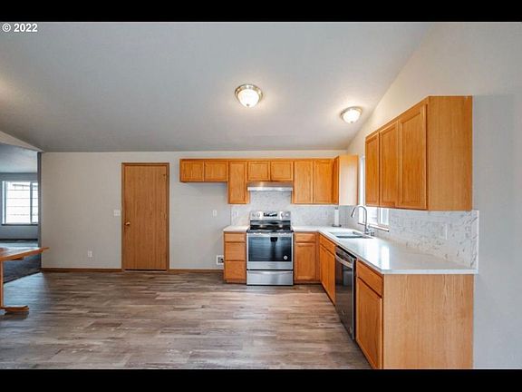 5th image of 5188 Perry St NE