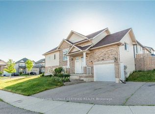 160 Iron Gate St, Kitchener, ON N2N 3R4