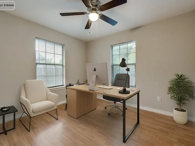 609 Houston St — Photo 4