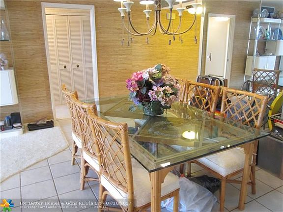 4th image of 625 Oaks Dr APT 1007