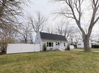 23 Linden St, Oxford, MA 01540