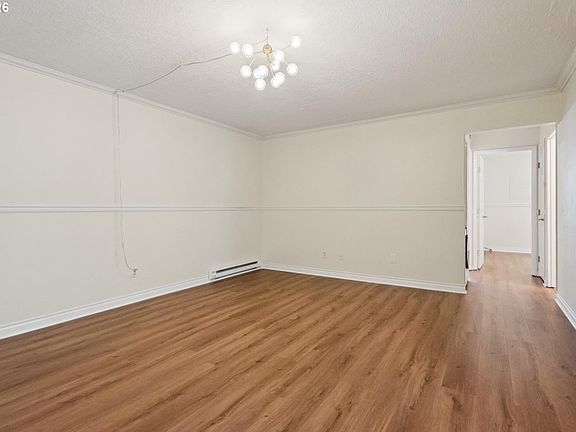 4th image of 1824 NE Wasco St #4