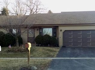 131 Bolz Rd, Carpentersville, IL 60110