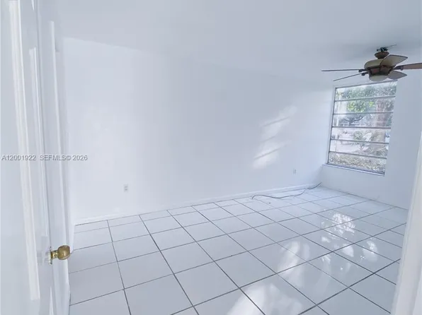 870 NW 87th Ave APT 110, Miami, FL 33172