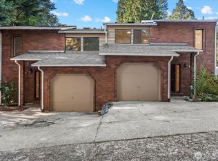 8543 Avondale Rd NE, Redmond, WA 98052