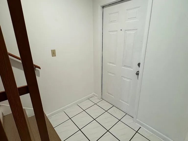 8803-8811 NW 35th St #8803 — Photo 2