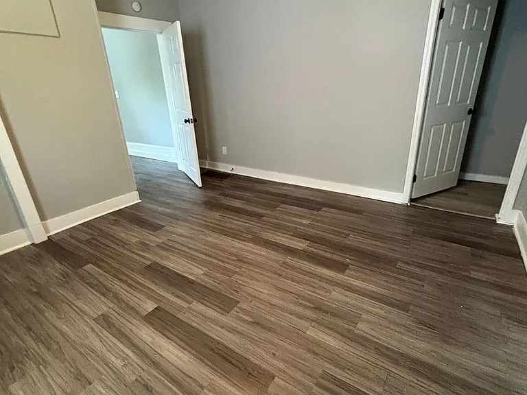 156 Garrett St — Photo 13
