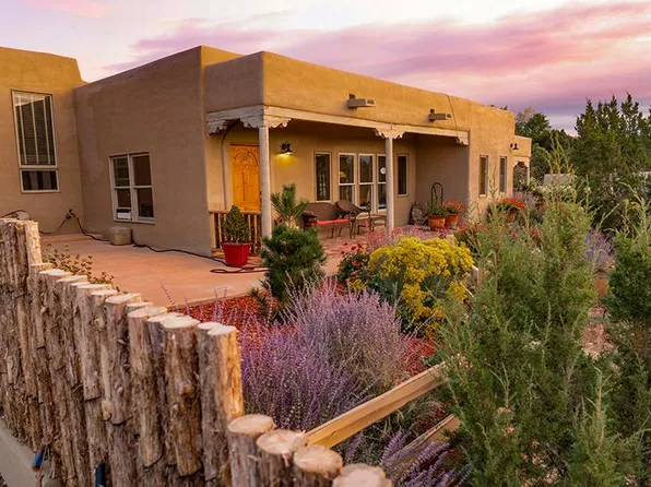 11 Calle Nopalitos, Santa Fe, NM 87507