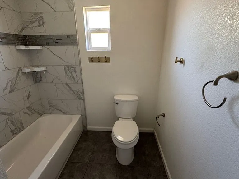 1629 Basler St — Photo 13