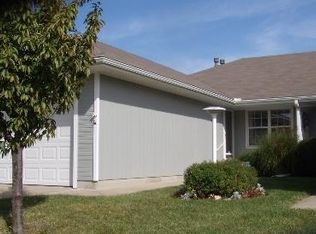 3342 SW Chelsea Cir, Topeka, KS 66614