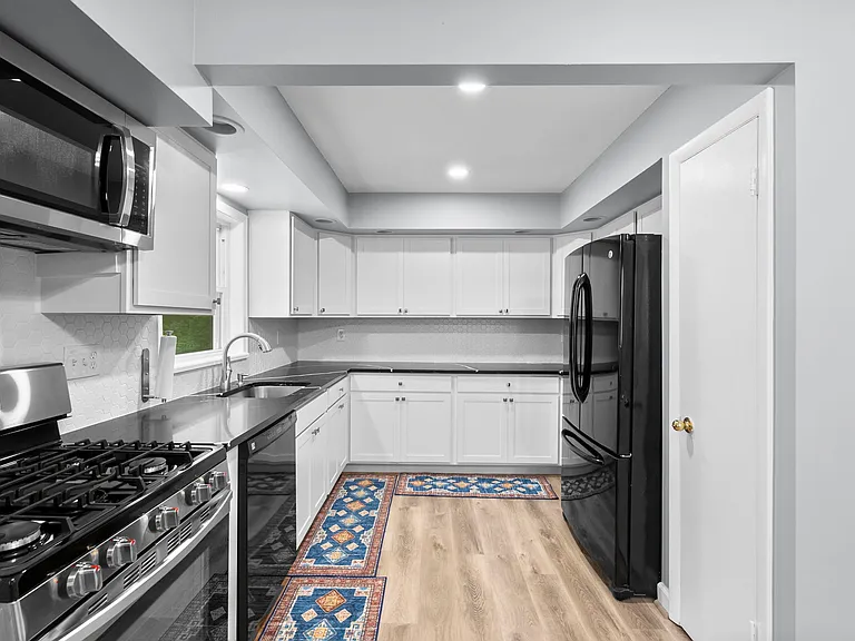 308 Clagett Dr — Photo 19