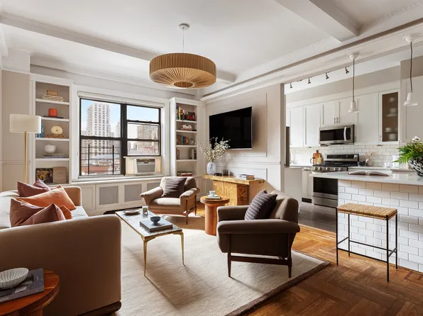 215 West 92nd Street 10F image 2 of 10