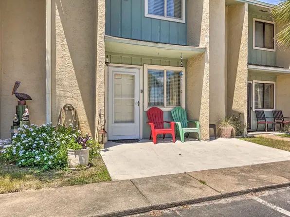 198 Robin Ln, Panama City Beach, FL 32407