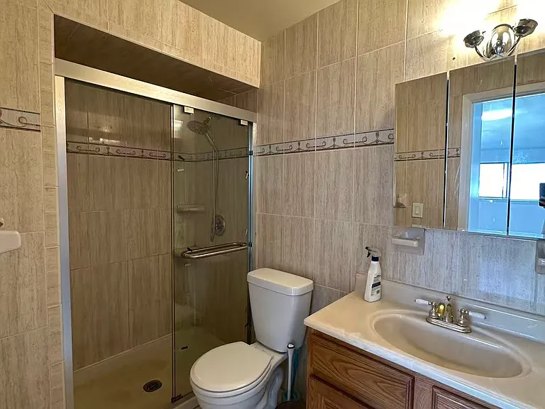 379 Brookfield Ave #2 — Photo 7